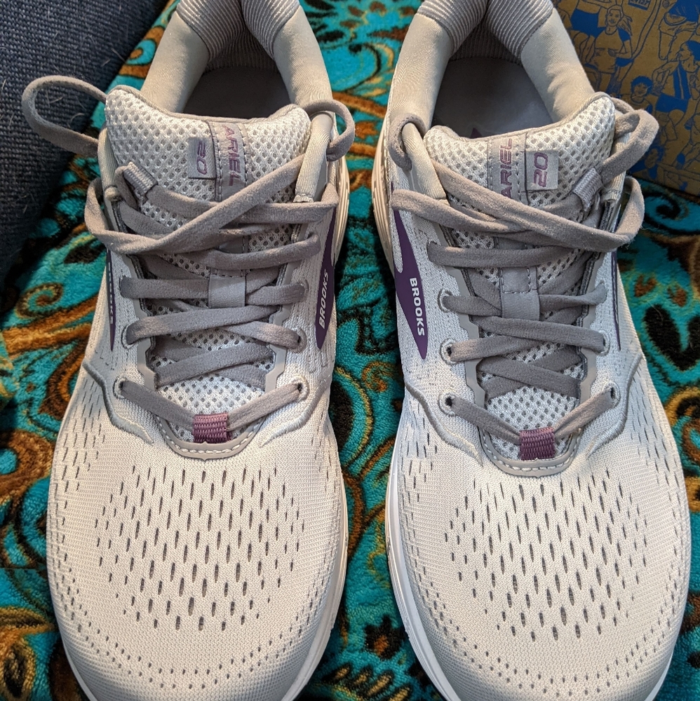 NIB Brooks Ariel 20 Women's Running Shoes